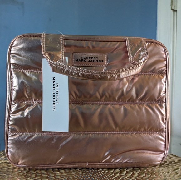 NEW Marc Jacobs Perfect Metallic Pink Soft Structured Organizer Travel Bag Case - Picture 2 of 9